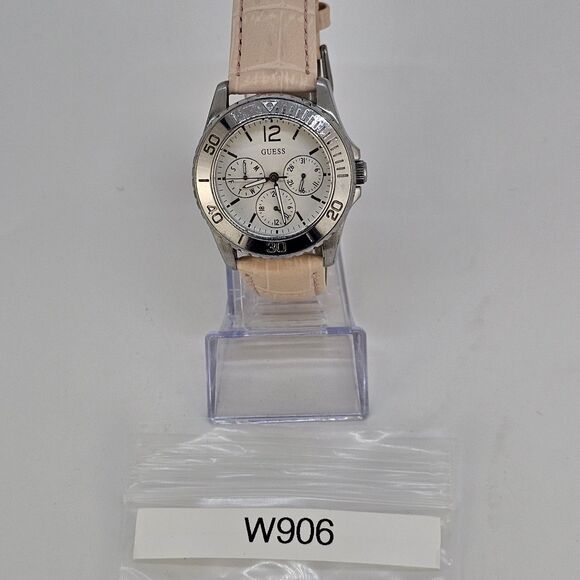 Guess Women\'s Watch 38MM‎ Gray Dial Day Date 24H New Pink Leather Bands Battery main image 4